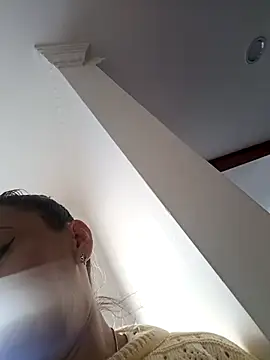 coral smitth online show from 18, 4, 2026