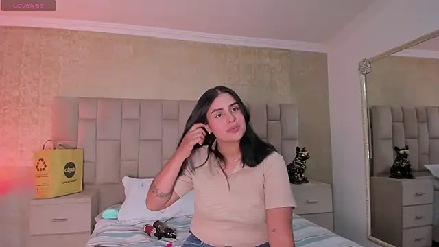 Snapshot of EmmaTorres_ chatting on 17, 1, 2025 EmmaTorres  online show from 17, 1, 2025