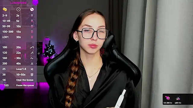 Sm0ly online show from 4, 1, 2025