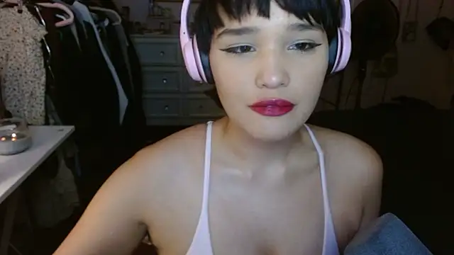 Snapshot of nomichuu chatting on 7, 5, 2026 nomichuu online show from 7, 5, 2026