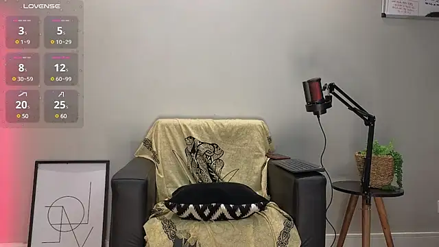 Snapshot of Brownfitbabyy chatting on 18, 2, 2025 Brownfitbabyy online show from 18, 2, 2025