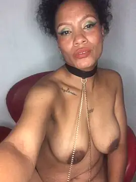 AdelaHaneix online show from 23, 2, 2025