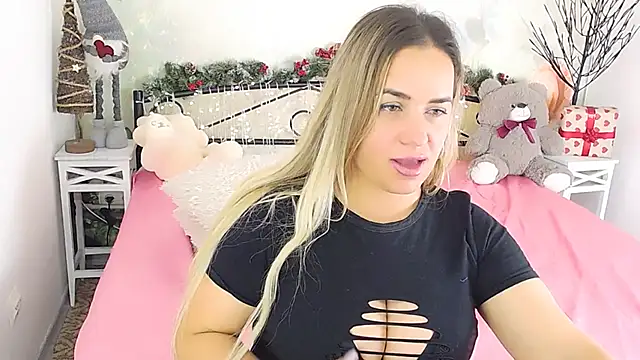 Snapshot of MilenaMiler_X chatting on 4, 1, 2025 MilenaMiler X online show from 4, 1, 2025