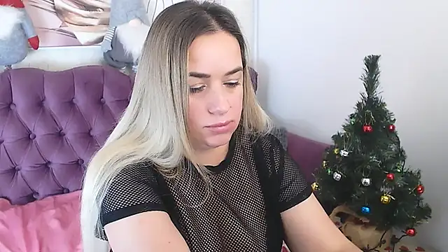 Snapshot of MilenaMiler_X chatting on 6, 1, 2025 MilenaMiler X online show from 6, 1, 2025