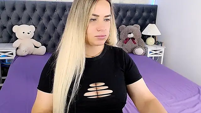 Snapshot of MilenaMiler_X chatting on 30, 9, 2025 MilenaMiler X online show from 30, 9, 2025
