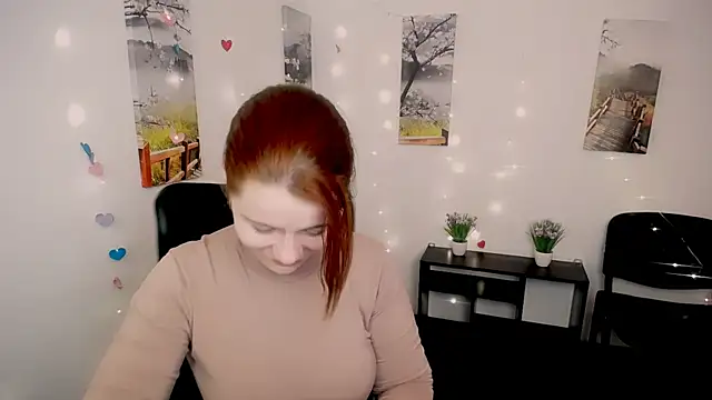 Snapshot of Sun_Alexia chatting on 6, 11, 2025 Sun Alexia online show from 6, 11, 2025