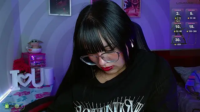 Miss scarllet  online show from 16, 12, 2024