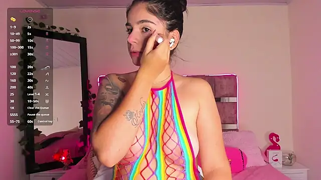 AmyWesley online show from 2, 2, 2025