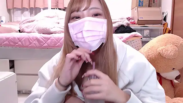 Snapshot of _chanMOMO_ chatting on 3, 1, 2025  chanMOMO  online show from 3, 1, 2025