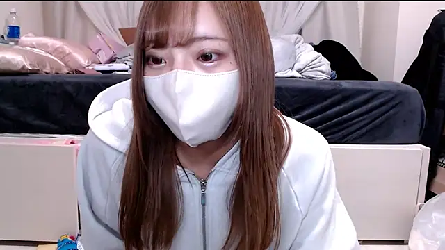 Snapshot of _chanMOMO_ chatting on 1, 2, 2025  chanMOMO  online show from 1, 2, 2025
