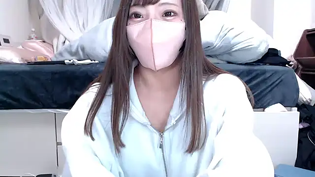 Snapshot of _chanMOMO_ chatting on 5, 3, 2025  chanMOMO  online show from 5, 3, 2025