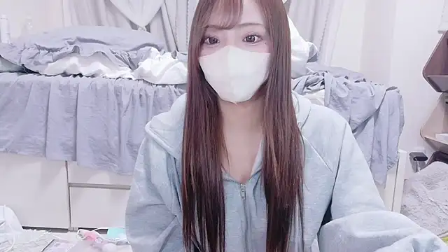 Snapshot of _chanMOMO_ chatting on 10, 10, 2025  chanMOMO  online show from 10, 10, 2025