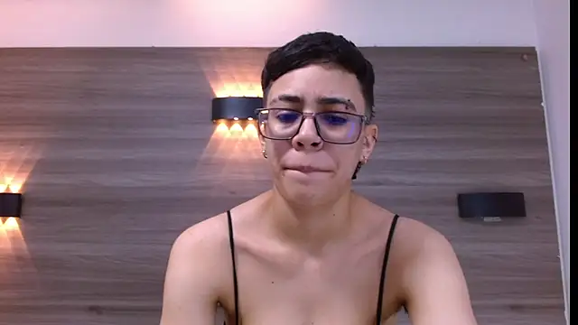 Cutie Shy  online show from 7, 3, 2025