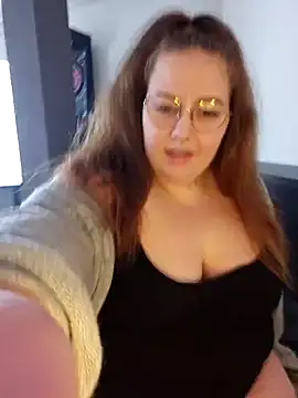  Julie x online show from 19, 2, 2025