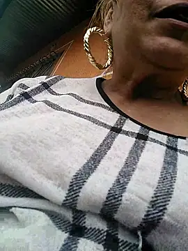 Kazsandraa online show from 12, 1, 2026