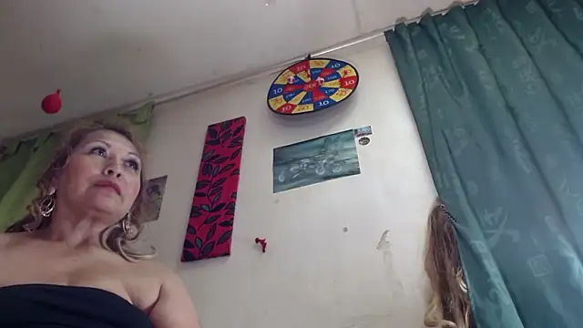 Kazsandraa online show from 8, 3, 2026