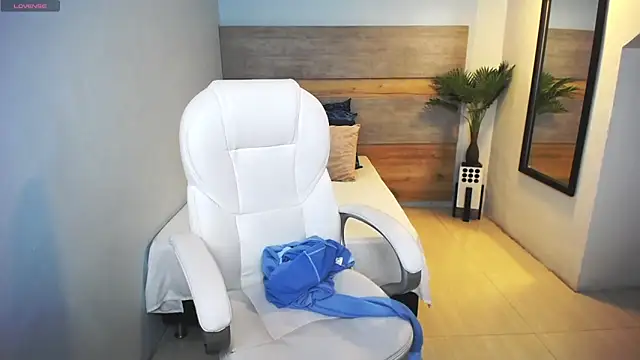 liseth fox online show from 8, 2, 2025