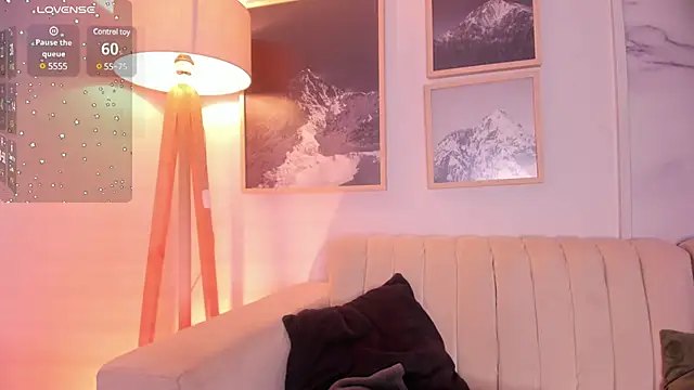 lara madisson online show from 15, 3, 2025