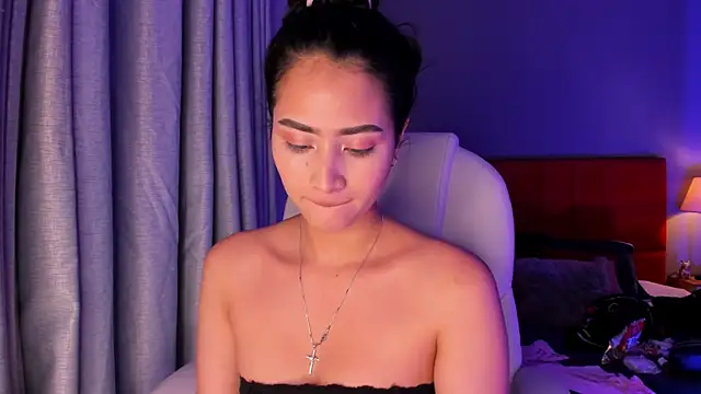 lara madisson online show from 25, 10, 2025