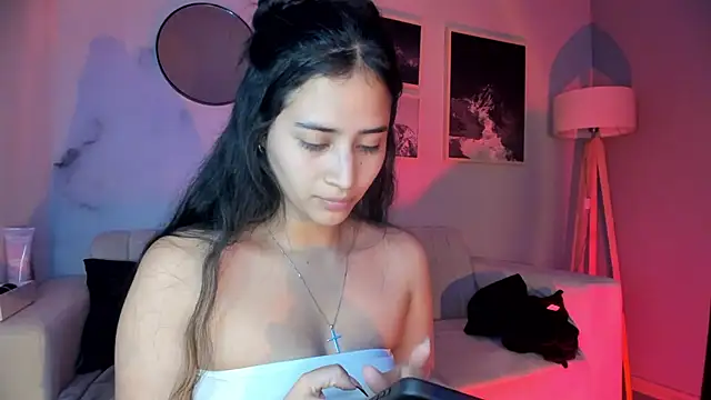 lara madisson online show from 10, 2, 2026