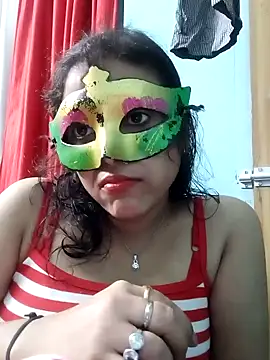 Snapshot of LOVERIAKOL chatting on 4, 1, 2025 LOVERIAKOL online show from 4, 1, 2025