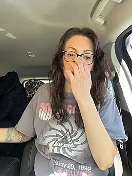 BeautifulMesss online show from 29, 3, 2026