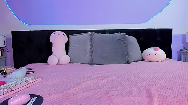 Julieta Cortes   online show from 24, 10, 2025