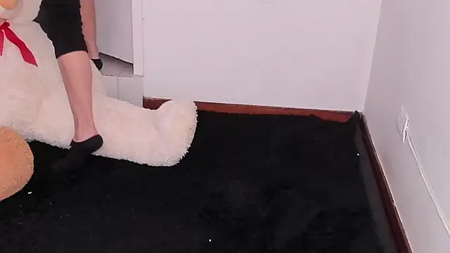 Snapshot of rousesuly chatting on 10, 1, 2025 rousesuly online show from 10, 1, 2025