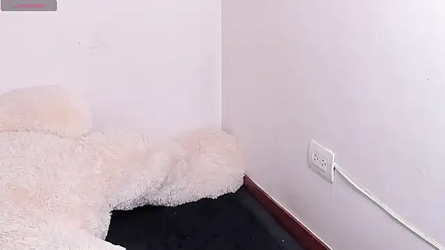 Snapshot of rousesuly chatting on 18, 1, 2025 rousesuly online show from 18, 1, 2025