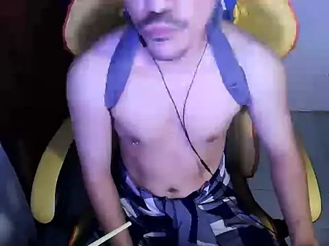 cloudyth1994 online show from 25, 2, 2025