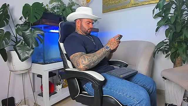 Snapshot of Johnnygrayson1 chatting on 1, 3, 2026 Johnnygrayson1 online show from 1, 3, 2026