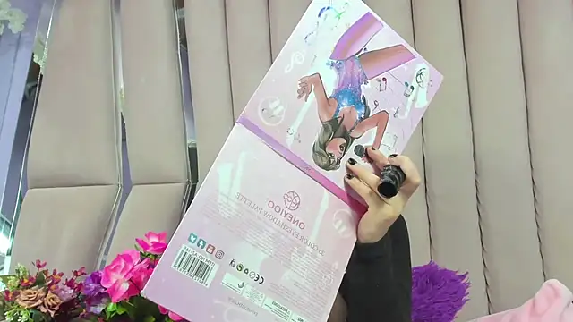 Snapshot of Sasha_Petitte chatting on 13, 11, 2025 Sasha Petitte online show from 13, 11, 2025