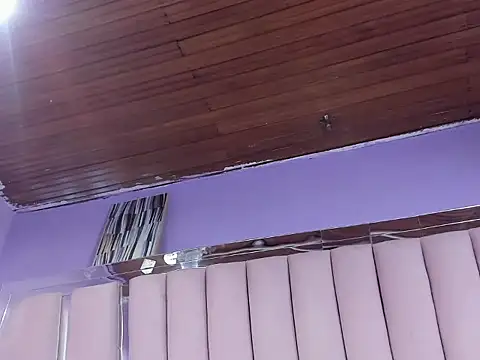 Snapshot of Sasha_Petitte chatting on 17, 12, 2025 Sasha Petitte online show from 17, 12, 2025