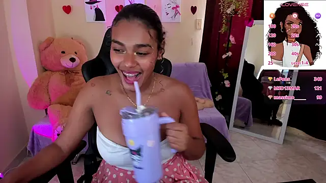 Snapshot of aleja_montiel__ chatting on 12, 3, 2025 aleja montiel online show from 12, 3, 2025