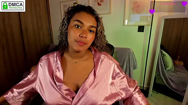 Snapshot of aleja_montiel__ chatting on 5, 11, 2025 aleja montiel online show from 5, 11, 2025