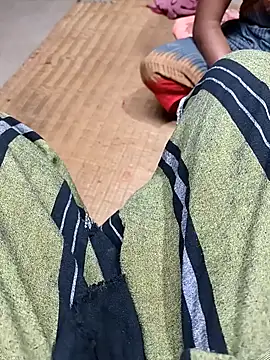 Snapshot of hairipussy2 chatting on 21, 2, 2025 hairipussy2 online show from 21, 2, 2025