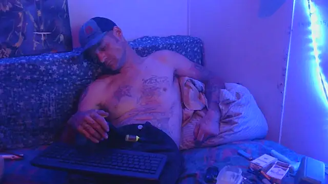 TheOneYouLove69 online show from 31, 10, 2025