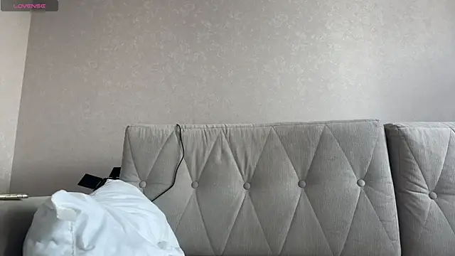 Snapshot of weshycouple chatting on 27, 6, 2026 weshycouple online show from 27, 6, 2026
