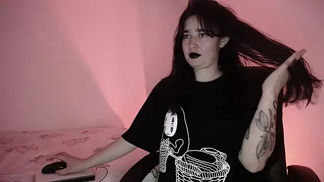 NewAgatha Bolton online show from 6, 4, 2026