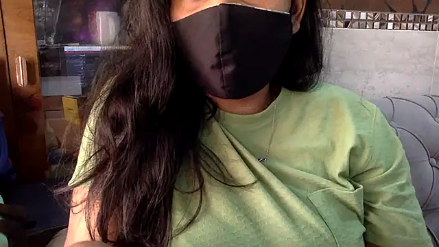 Snapshot of HaaniKaur chatting on 7, 5, 2026 HaaniKaur online show from 7, 5, 2026