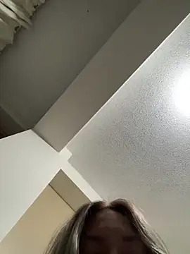 xLadyScarlettx online show from 8, 1, 2025