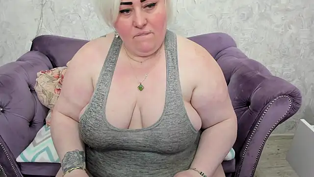 fashiona online show from 7, 2, 2025