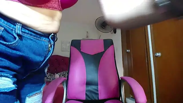 Snapshot of danielle_rose_1 chatting on 3, 1, 2025 danielle rose 1 online show from 3, 1, 2025
