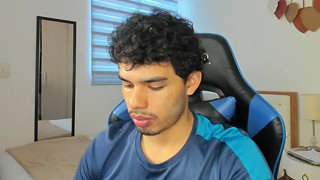 Snapshot of mateoleonee chatting on 9, 2, 2025 mateoleonee online show from 9, 2, 2025