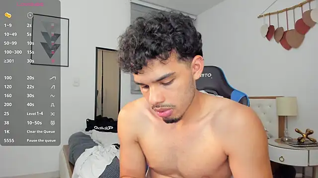 Snapshot of mateoleonee chatting on 5, 3, 2025 mateoleonee online show from 5, 3, 2025