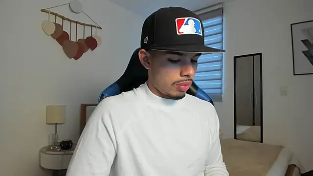 Snapshot of mateoleonee chatting on 22, 9, 2025 mateoleonee online show from 22, 9, 2025