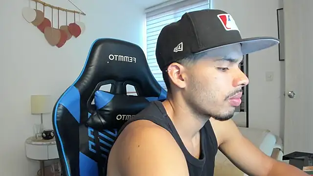 Snapshot of mateoleonee chatting on 24, 9, 2025 mateoleonee online show from 24, 9, 2025