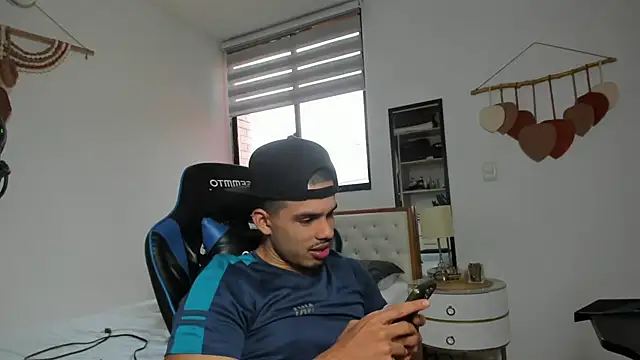 mateoleonee online show from 14, 3, 2026