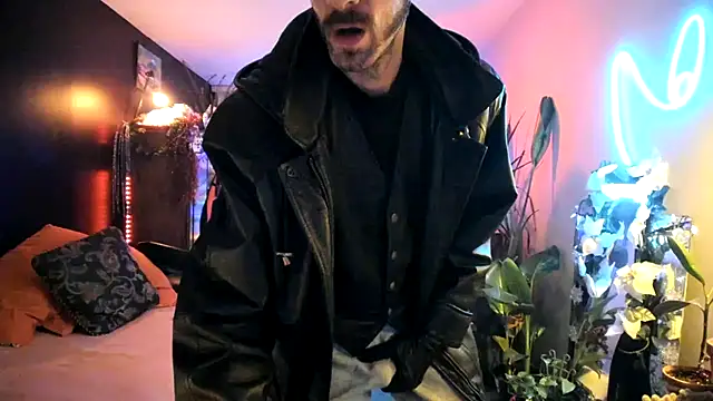 leatherz69 online show from 19, 12, 2024