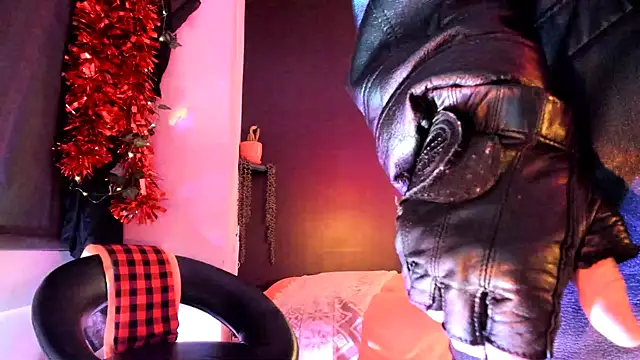 leatherz69 online show from 11, 2, 2025